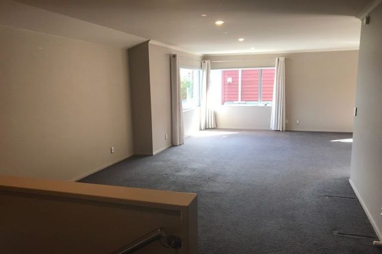 Photo of property in 57c Simla Crescent, Khandallah, Wellington, 6035