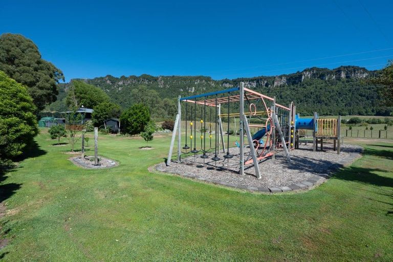 Photo of property in 402 Apirana Road, Horohoro, Rotorua, 3077
