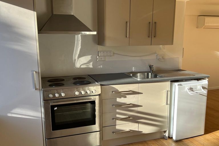 Photo of property in 22 Clarence Street, Brooklyn, Wellington, 6021