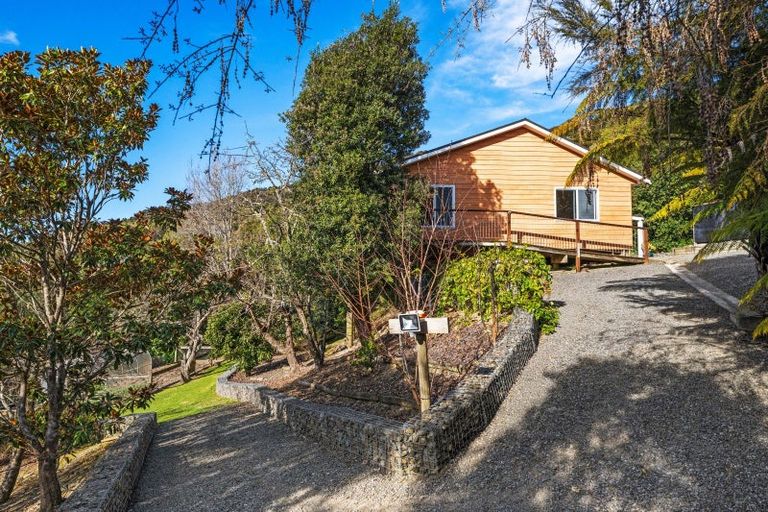 Photo of property in 674 Moetapu Bay Road, Moetapu Bay, Picton, 7282