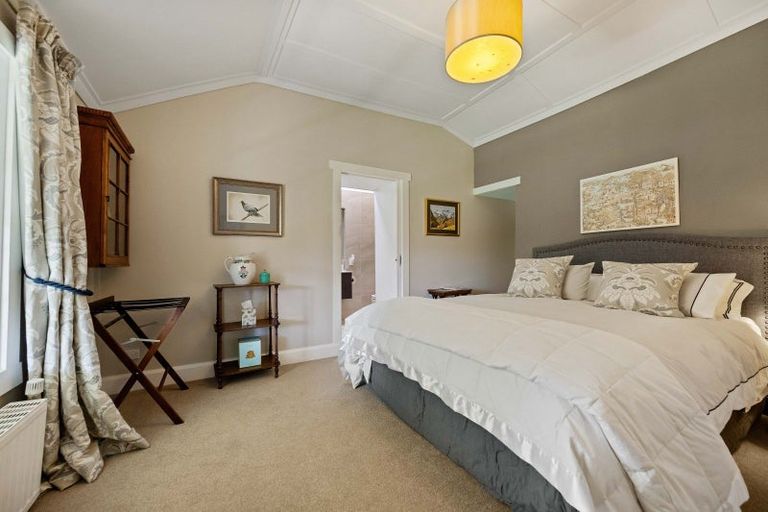 Photo of property in 94 Middleton Road, Upper Riccarton, Christchurch, 8041