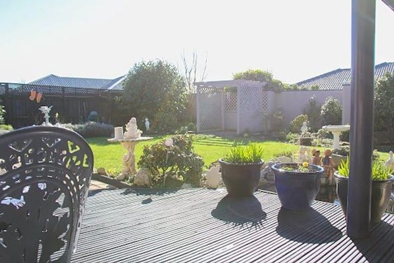 Photo of property in 55 Lowry Avenue, Redwood, Christchurch, 8051