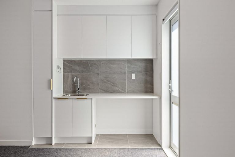 Photo of property in 47 Davey Crescent, Orewa, 0931