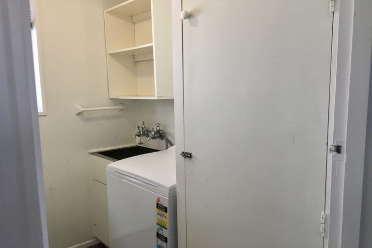 Photo of property in 15 Larkins Street, Helensburgh, Dunedin, 9010