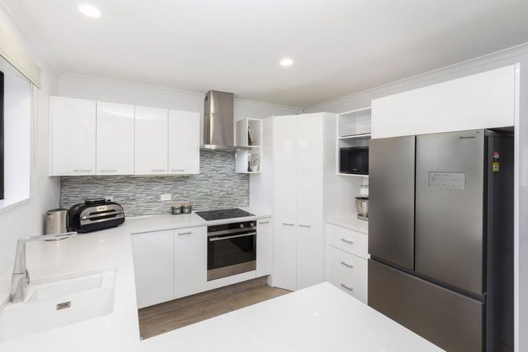 Photo of property in 2/17 Cunningham Place, Halswell, Christchurch, 8025