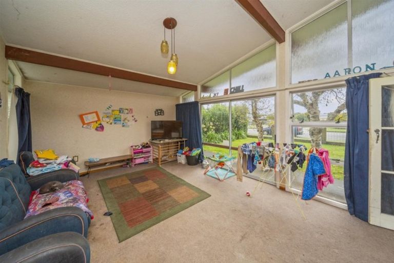 Photo of property in 22 Iredale Road, Hawera, 4610
