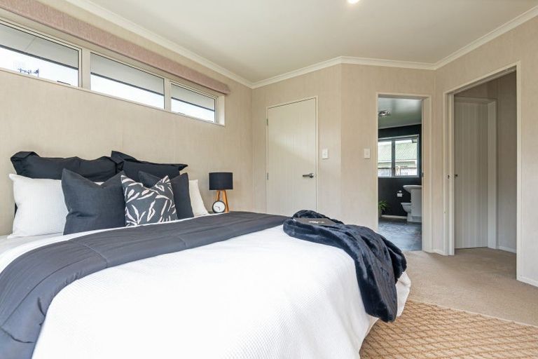 Photo of property in 58 Karina Terrace, Roslyn, Palmerston North, 4414