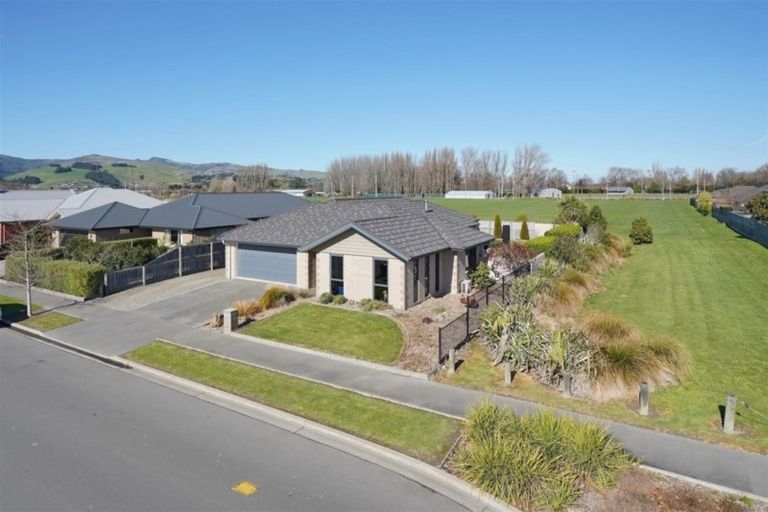 Photo of property in 21 Parklea Avenue, Halswell, Christchurch, 8025