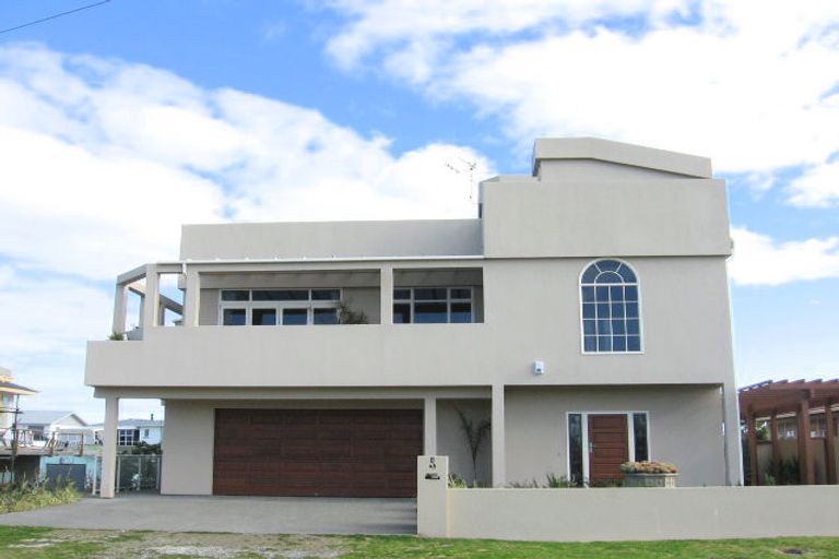 Photo of property in 4 Roore Street, Foxton Beach, Foxton, 4815