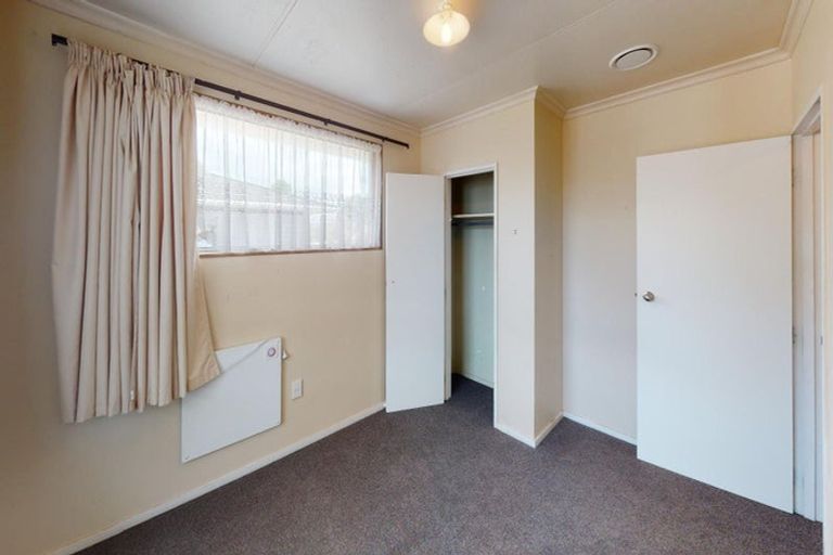 Photo of property in 42 Terry Crescent, Milson, Palmerston North, 4414
