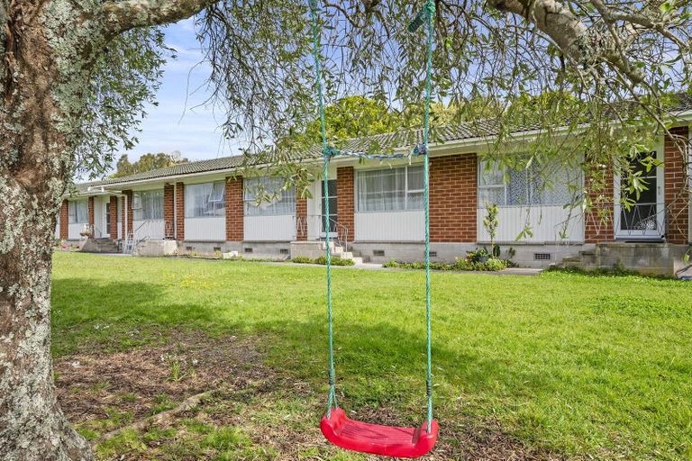 Photo of property in 62 Lincoln Road, Henderson, Auckland, 0610