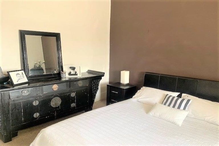 Photo of property in 86 Avenue Road, Foxton, 4814