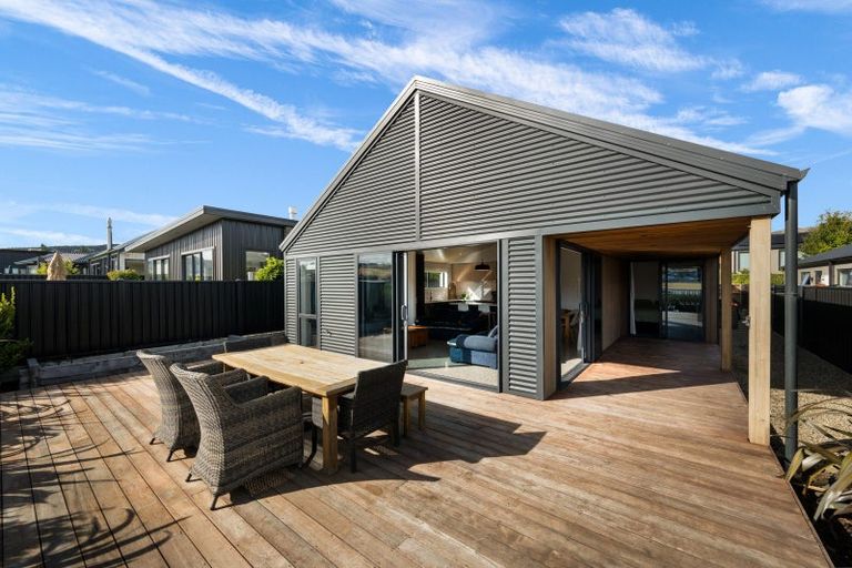 Photo of property in 6 Mcneil Crescent, Wanaka, 9305