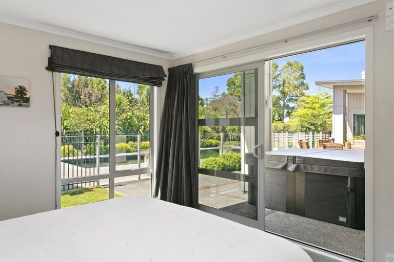 Photo of property in 27 Loch Views Road, Acacia Bay, Taupo, 3385