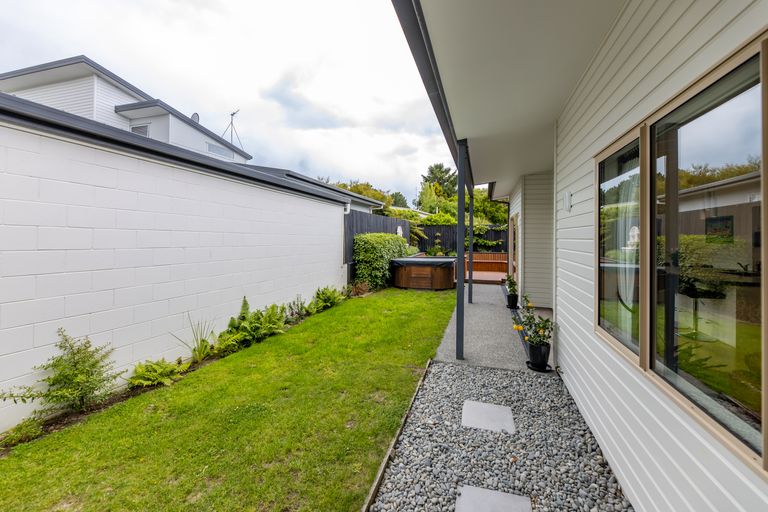 Photo of property in 69 Baker Street, New Brighton, Christchurch, 8083