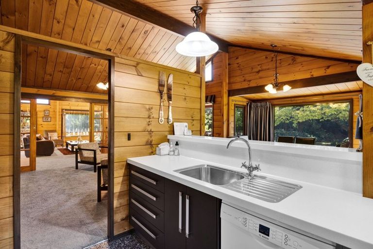 Photo of property in 1760 Mountain Road, Inglewood, 4386