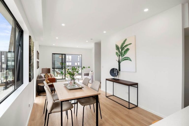 Photo of property in 19 Papatahi Lane, Flat Bush, Auckland, 2019