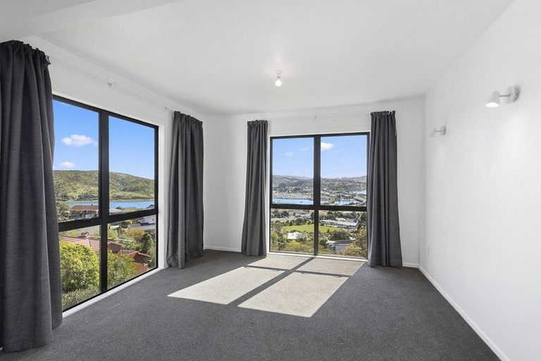 Photo of property in 27 Eskdale Road, Papakowhai, Porirua, 5024