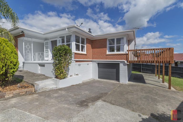 Photo of property in 35 Clark Road, Pahurehure, Papakura, 2113