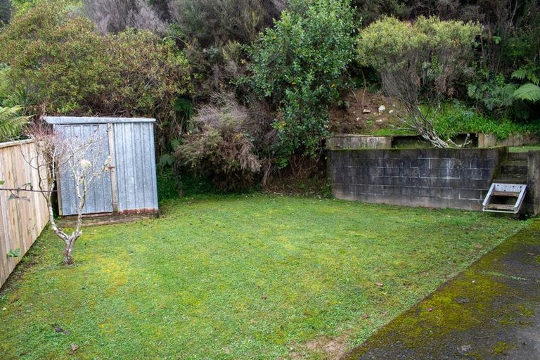 Photo of property in 29 Shackleton Grove, Stokes Valley, Lower Hutt, 5019