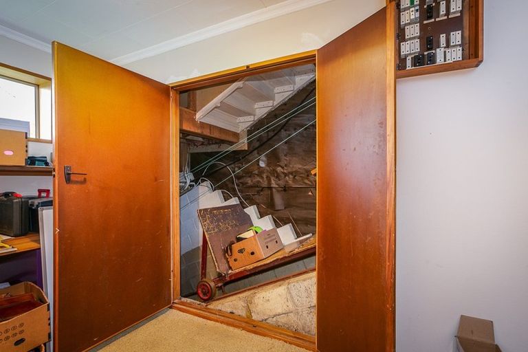 Photo of property in 14 Springdon Avenue, Sawyers Bay, Port Chalmers, 9023