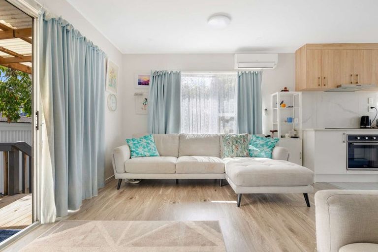 Photo of property in 3/54 Lynwood Road, New Lynn, Auckland, 0600