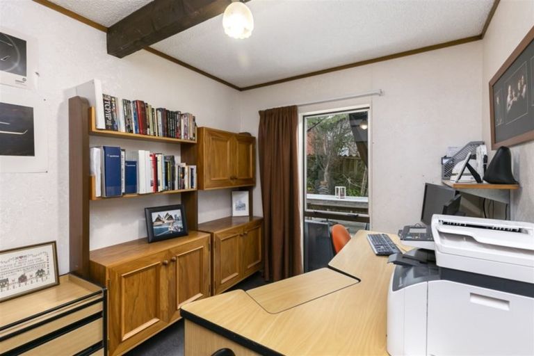 Photo of property in 72 Amapur Drive, Khandallah, Wellington, 6035