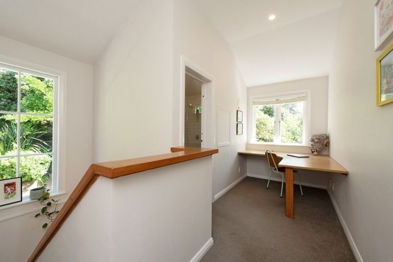 Photo of property in 115 Breaker Bay Road, Breaker Bay, Wellington, 6022