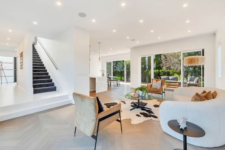 Photo of property in 414b Beach Road, Mairangi Bay, Auckland, 0630