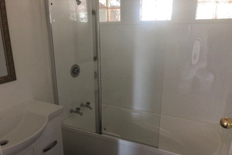 Photo of property in 18 Totara Park Road, Clouston Park, Upper Hutt, 5018