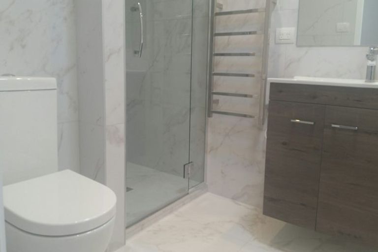 Photo of property in 2b Makura Road, Long Bay, Auckland, 0630