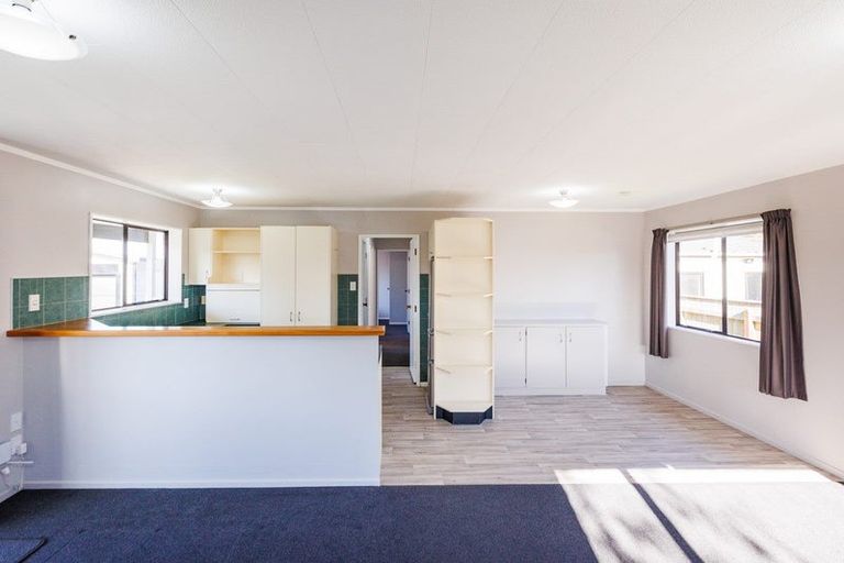 Photo of property in 6 Apollo Parade, Milson, Palmerston North, 4414