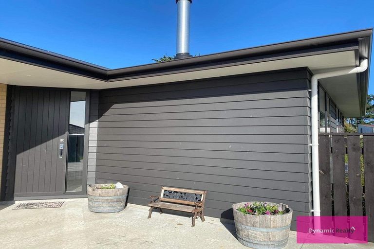 Photo of property in 15 George Street, Bulls, 4818