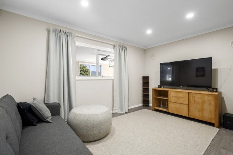 Photo of property in 10 Inlet View, Titahi Bay, Porirua, 5022