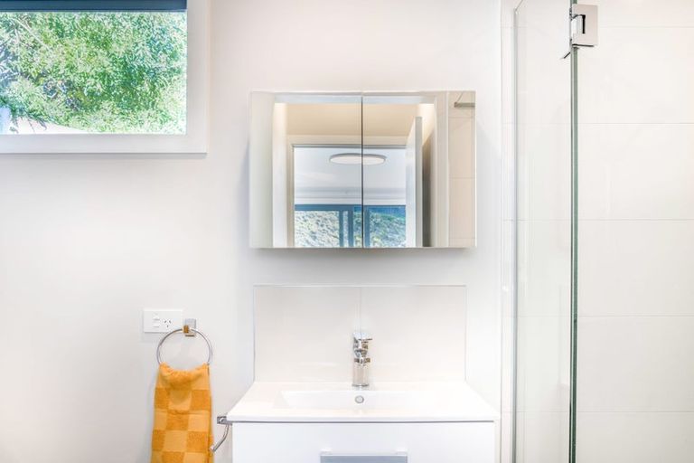 Photo of property in 67 Mcdonnell Road, Arrowtown, 9302