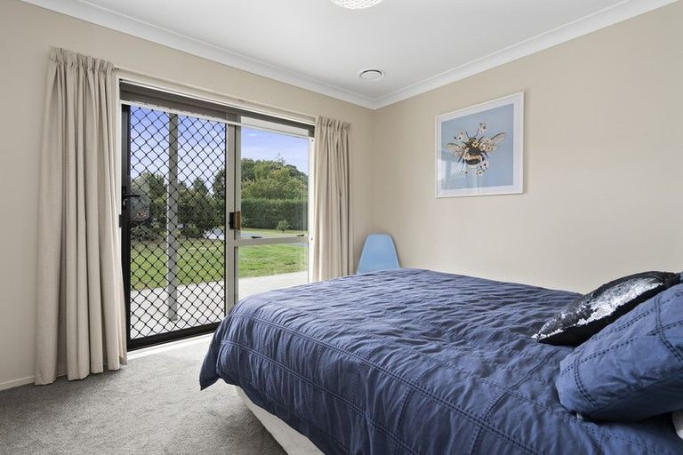 Photo of property in 268 Thornton Road, Cambridge, 3496