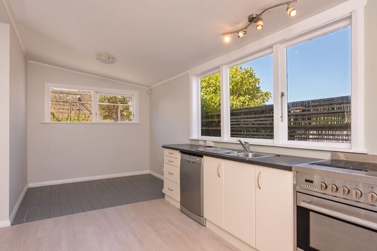 Photo of property in 26 Avon Street, Island Bay, Wellington, 6023