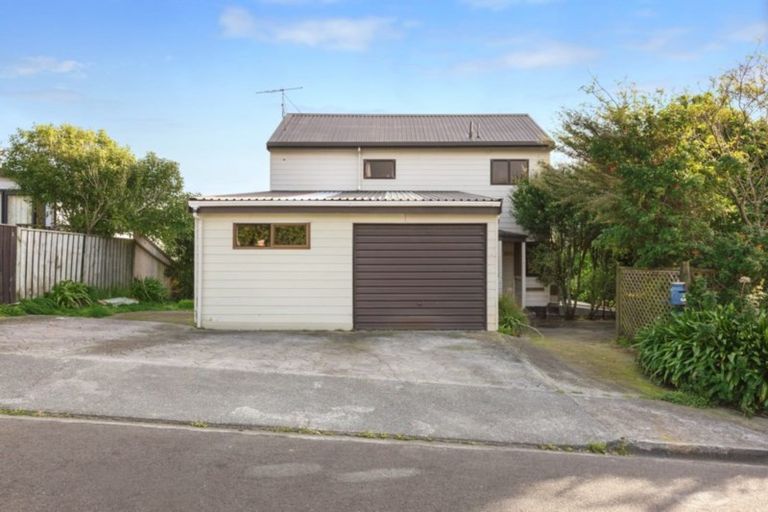 Photo of property in 3 Puketai Place, Pukerua Bay, 5026