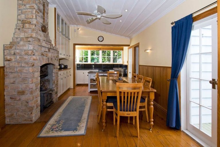 Photo of property in 46 Bradbury Road, Botany Downs, Auckland, 2010