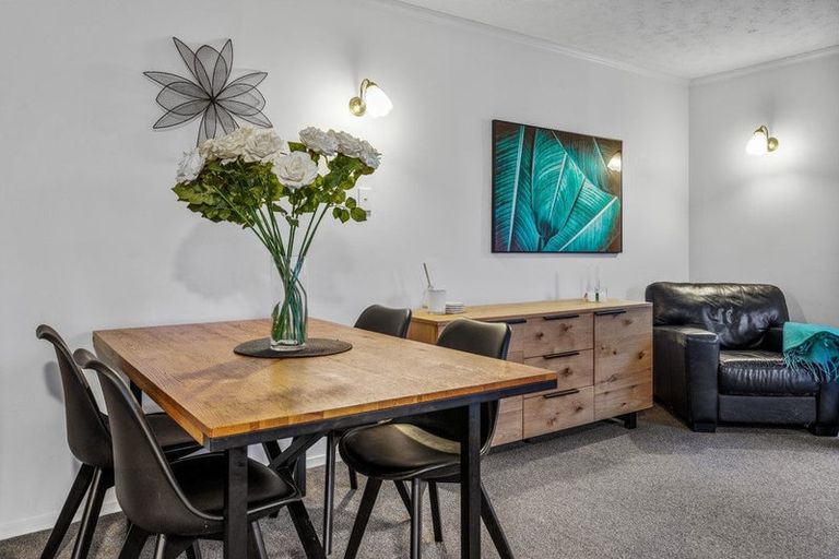 Photo of property in 1/200 Sawyers Arms Road, Bishopdale, Christchurch, 8053