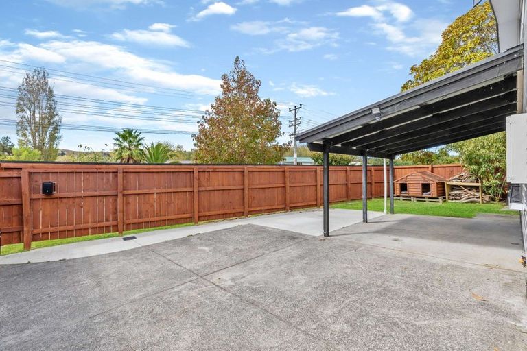 Photo of property in 3/69 Awaroa Road, Helensville, 0800