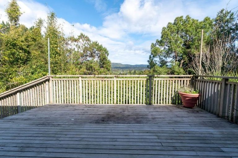 Photo of property in 180 Glengarry Road, Glen Eden, Auckland, 0602