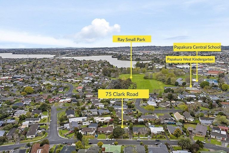 Photo of property in 75 Clark Road, Pahurehure, Papakura, 2113