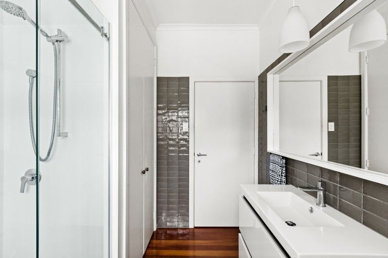 Photo of property in 113a Chaucer Road, Hospital Hill, Napier, 4110