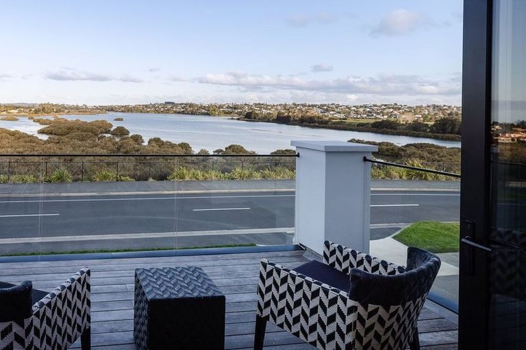 Photo of property in 112 Arran Point Parade, Orewa, 0931