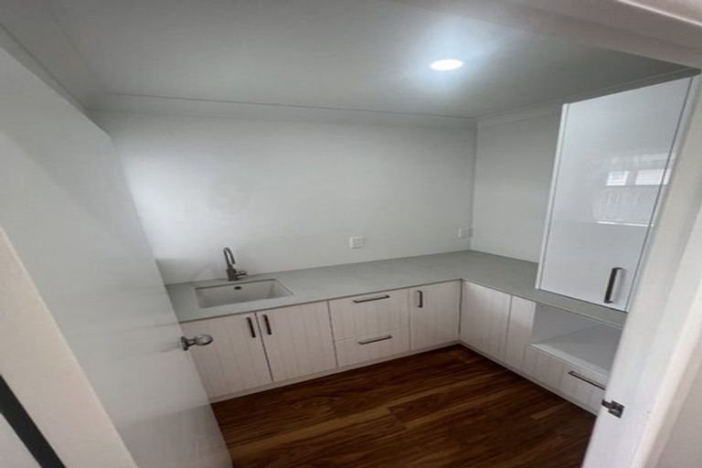 Photo of property in 162 Queen Street West, Levin, 5510