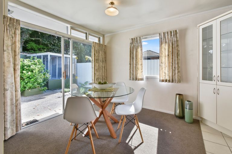 Photo of property in 1 Arthur Place, Opaheke, Papakura, 2113