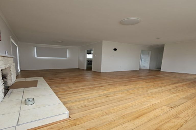 Photo of property in 1/42 Lyttelton Avenue, Forrest Hill, Auckland, 0620