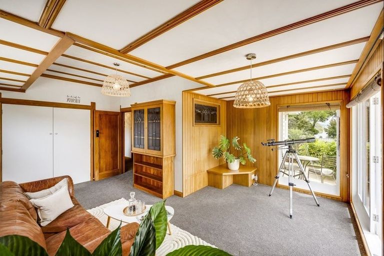 Photo of property in 1 Lambton Road, Hospital Hill, Napier, 4110