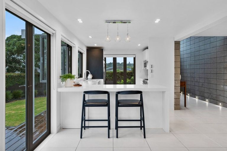 Photo of property in 1 Endymion Place, Half Moon Bay, Auckland, 2012